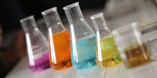 chemistry-3533039_640.jpg